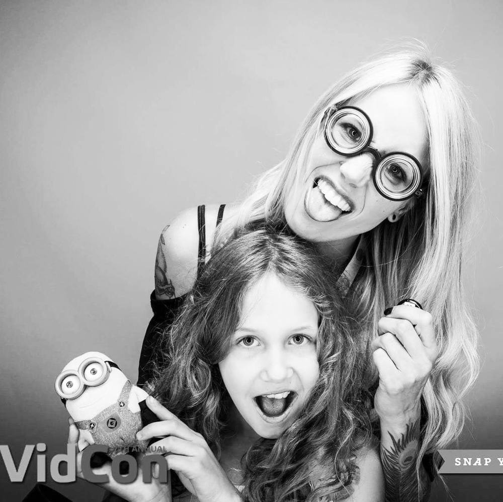 Meet your Posher, Vaeh & lacey